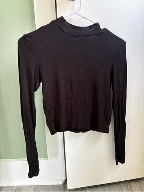 H&M Black Long-Sleeve Mock Neck Top